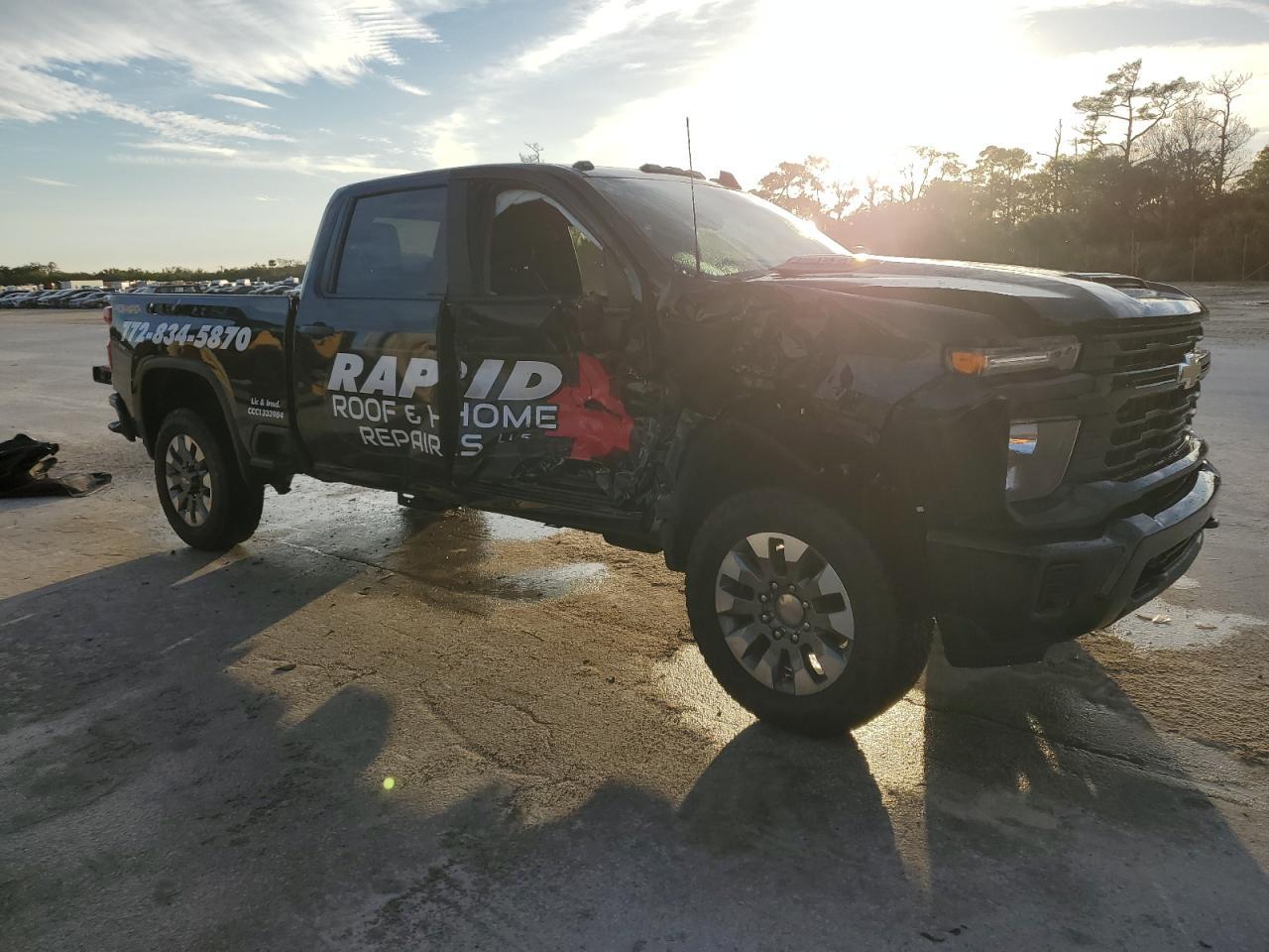 2024 CHEVROLET SILVERADO - Image 4