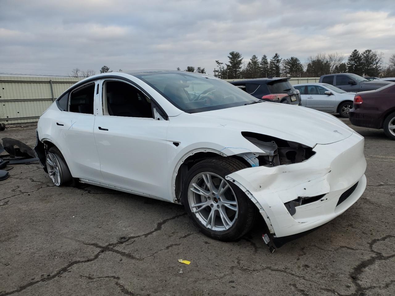 2023 TESLA MODEL Y - Фото 4
