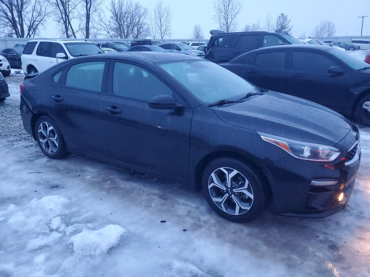 2021 KIA FORTE FE - Image 4