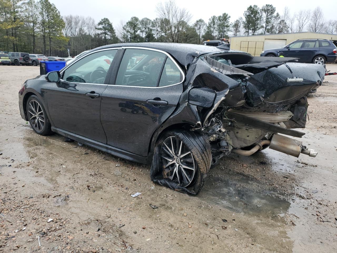 2021 TOYOTA CAMRY SE - Фото 2