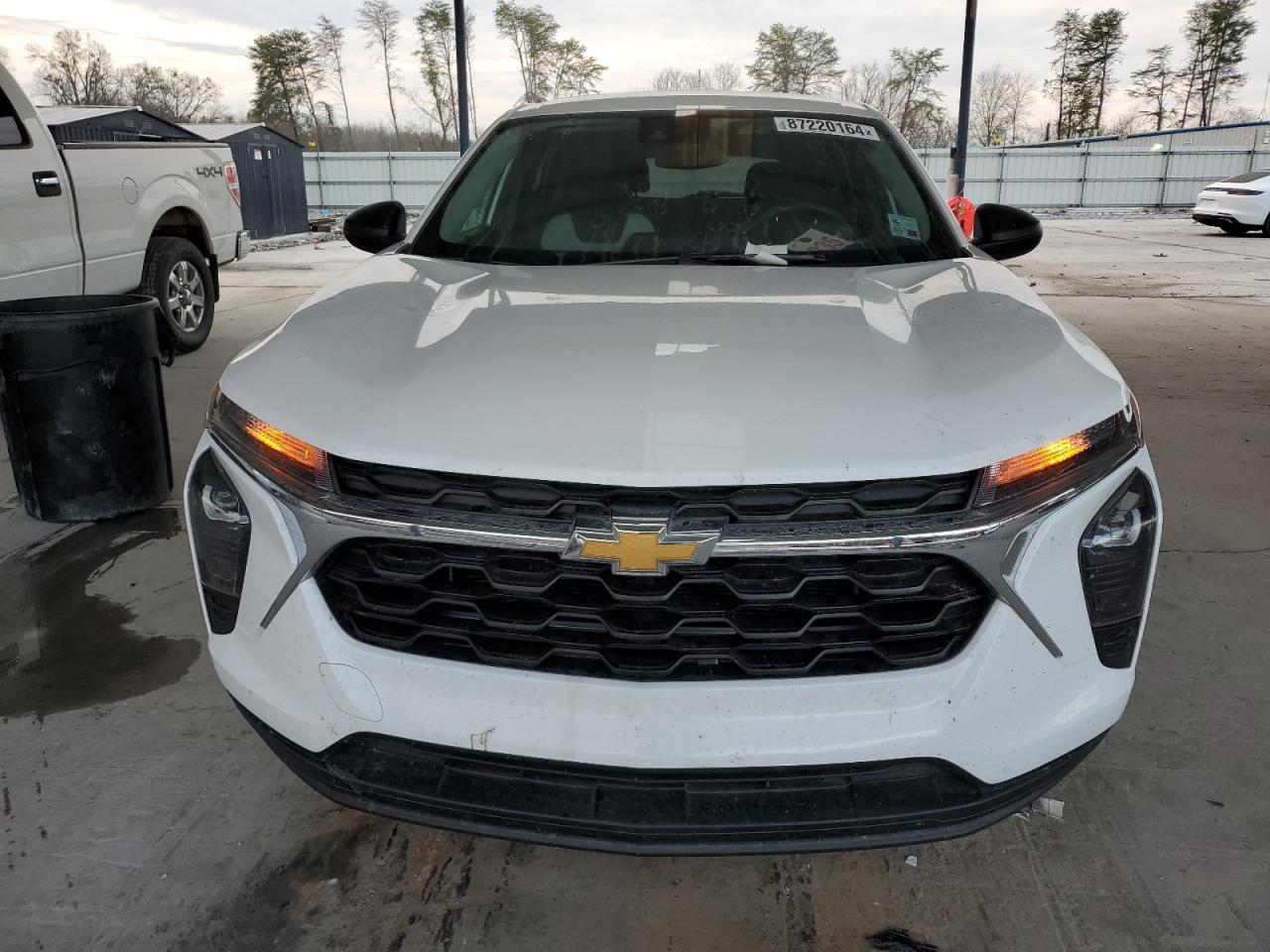 2024 CHEVROLET TRAX LS - Image 5