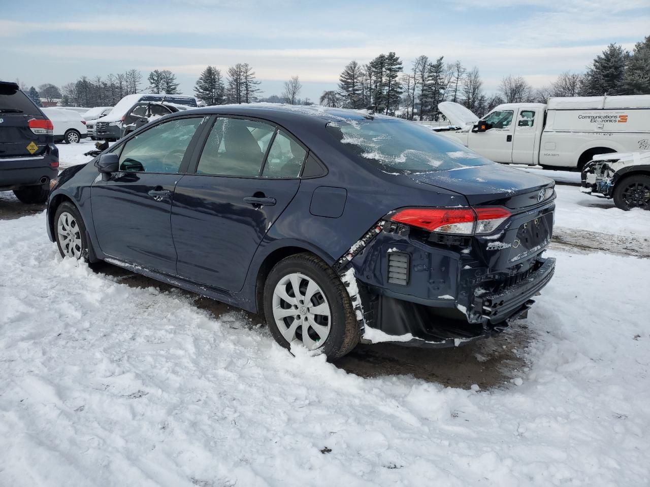 2022 TOYOTA COROLLA LE - Фото 2