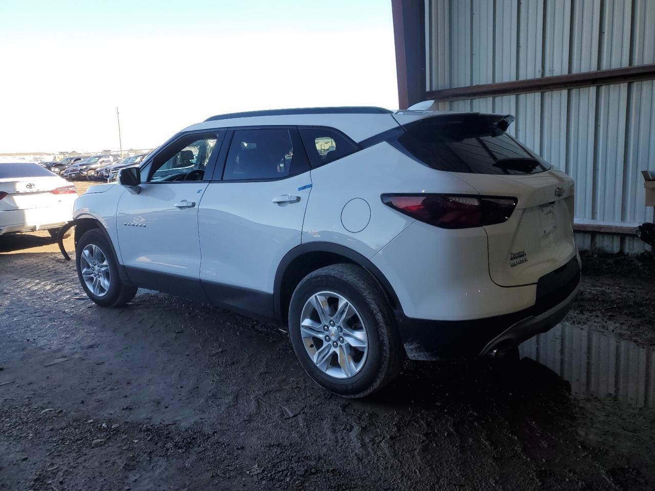 2021 CHEVROLET BLAZER 2LT - Image 2