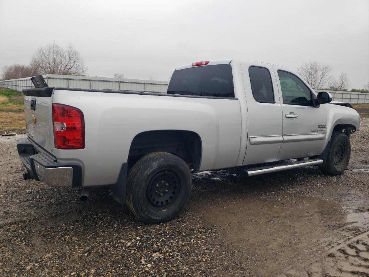 2013 CHEVROLET SILVERADO - Фото 3