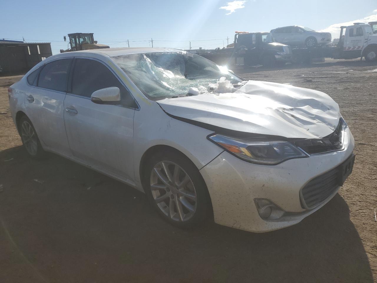 2015 TOYOTA AVALON XLE - Image 4