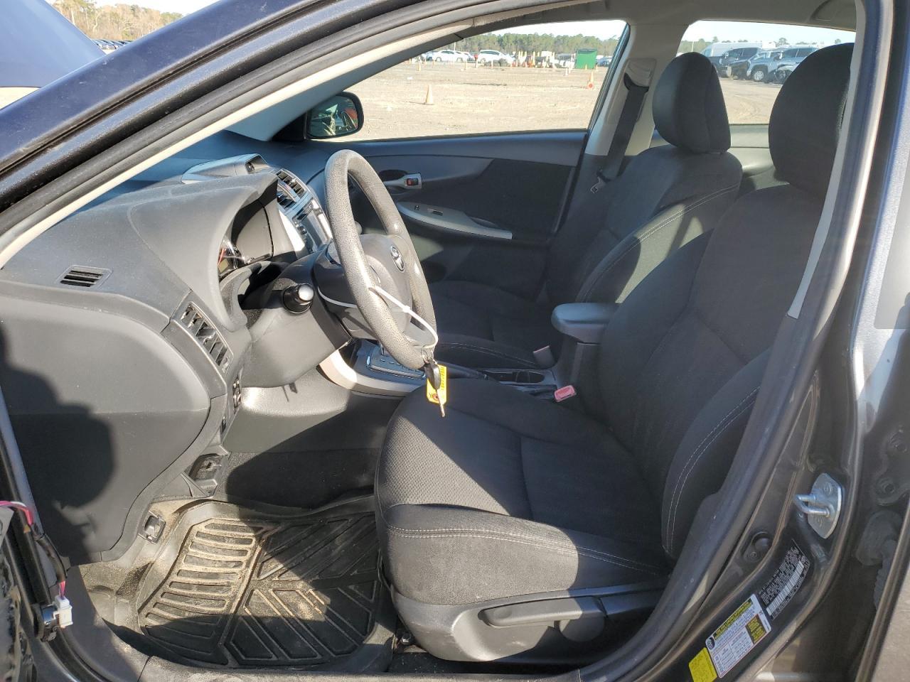 2013 TOYOTA COROLLA BA - Фото 7