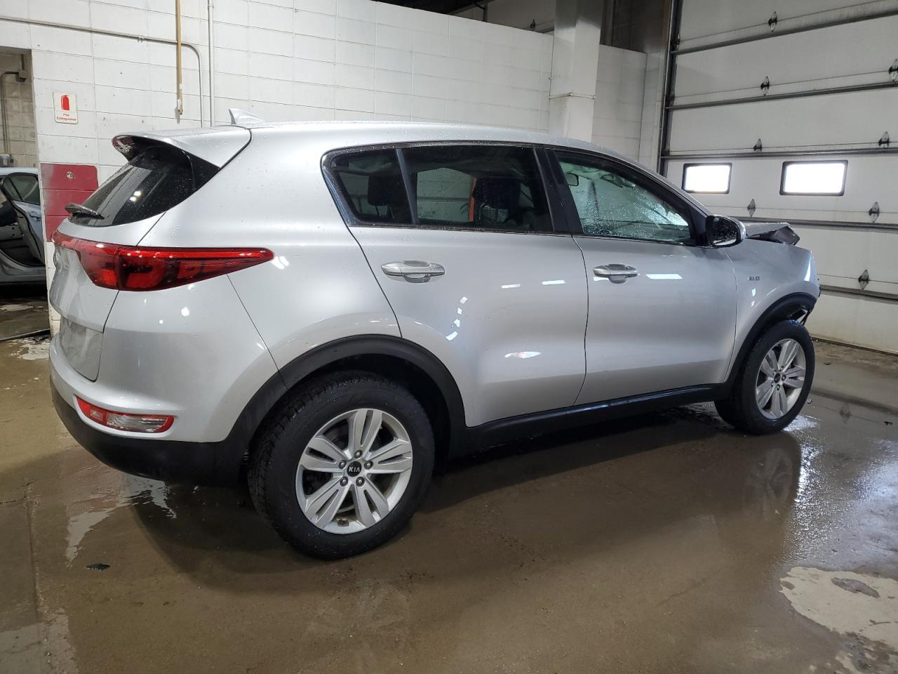 2017 KIA SPORTAGE L - Image 3