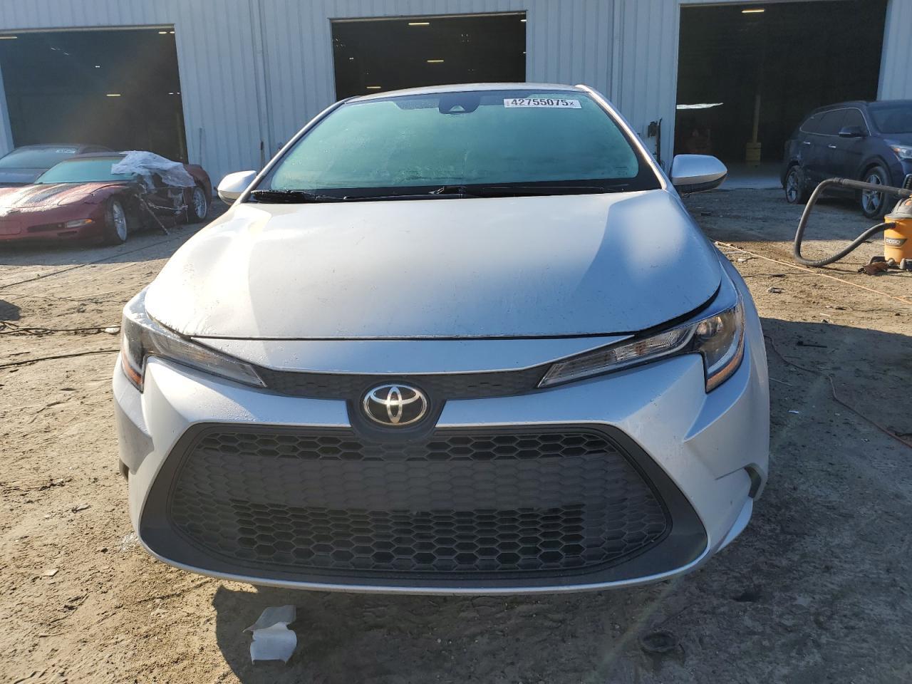 2021 TOYOTA COROLLA LE - Фото 5