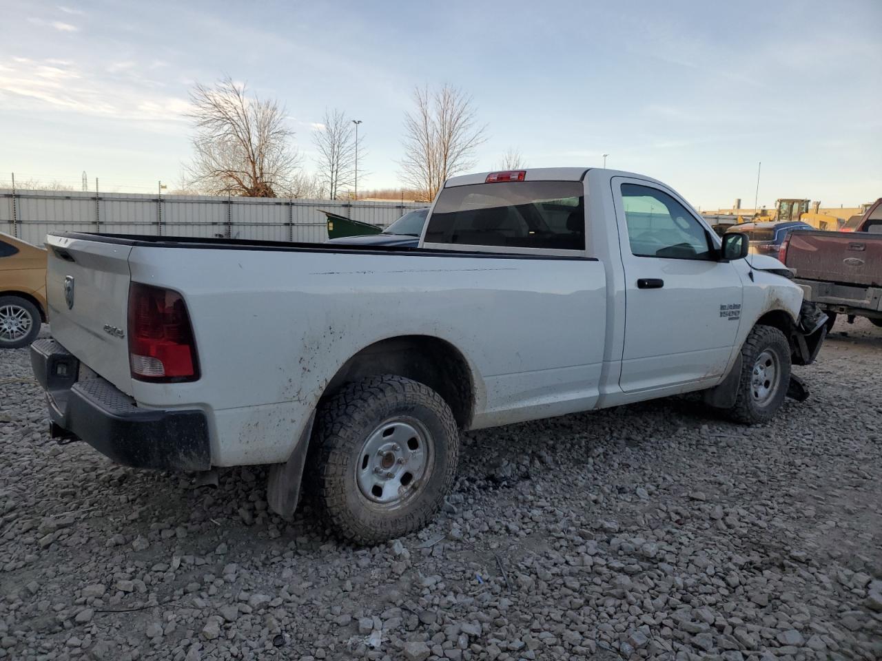 2019 RAM 1500 CLASS - Фото 3