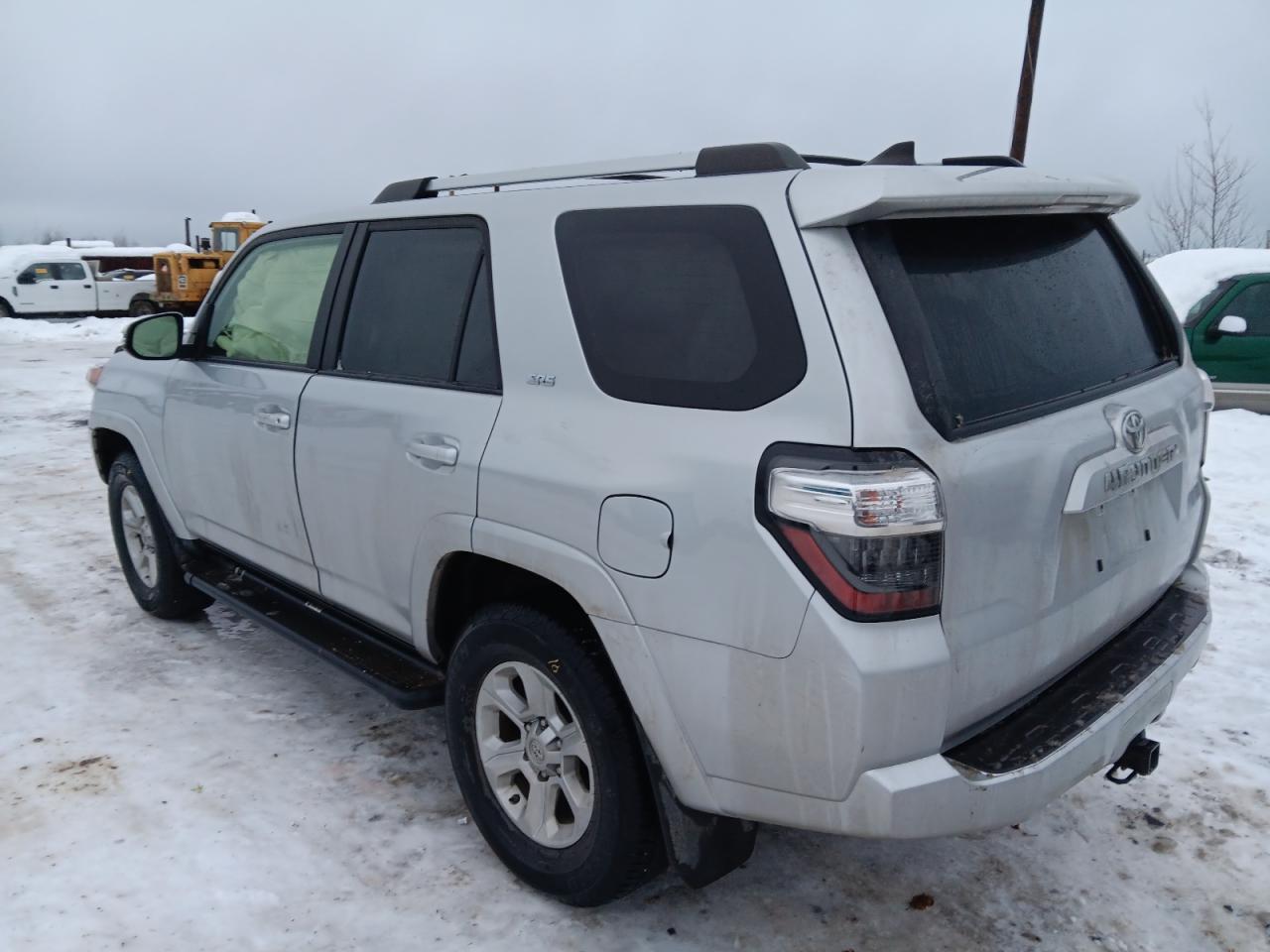 2019 TOYOTA 4RUNNER SR - Фото 2