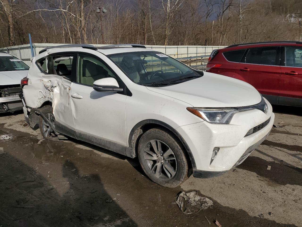 2016 TOYOTA RAV4 XLE - Фото 4