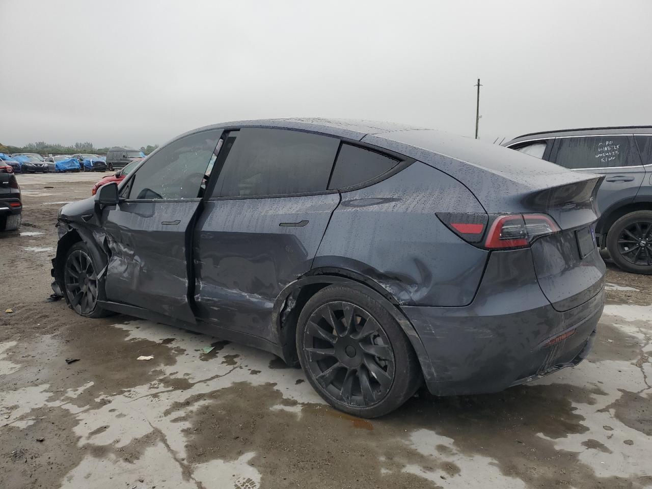 2023 TESLA MODEL Y - Фото 2
