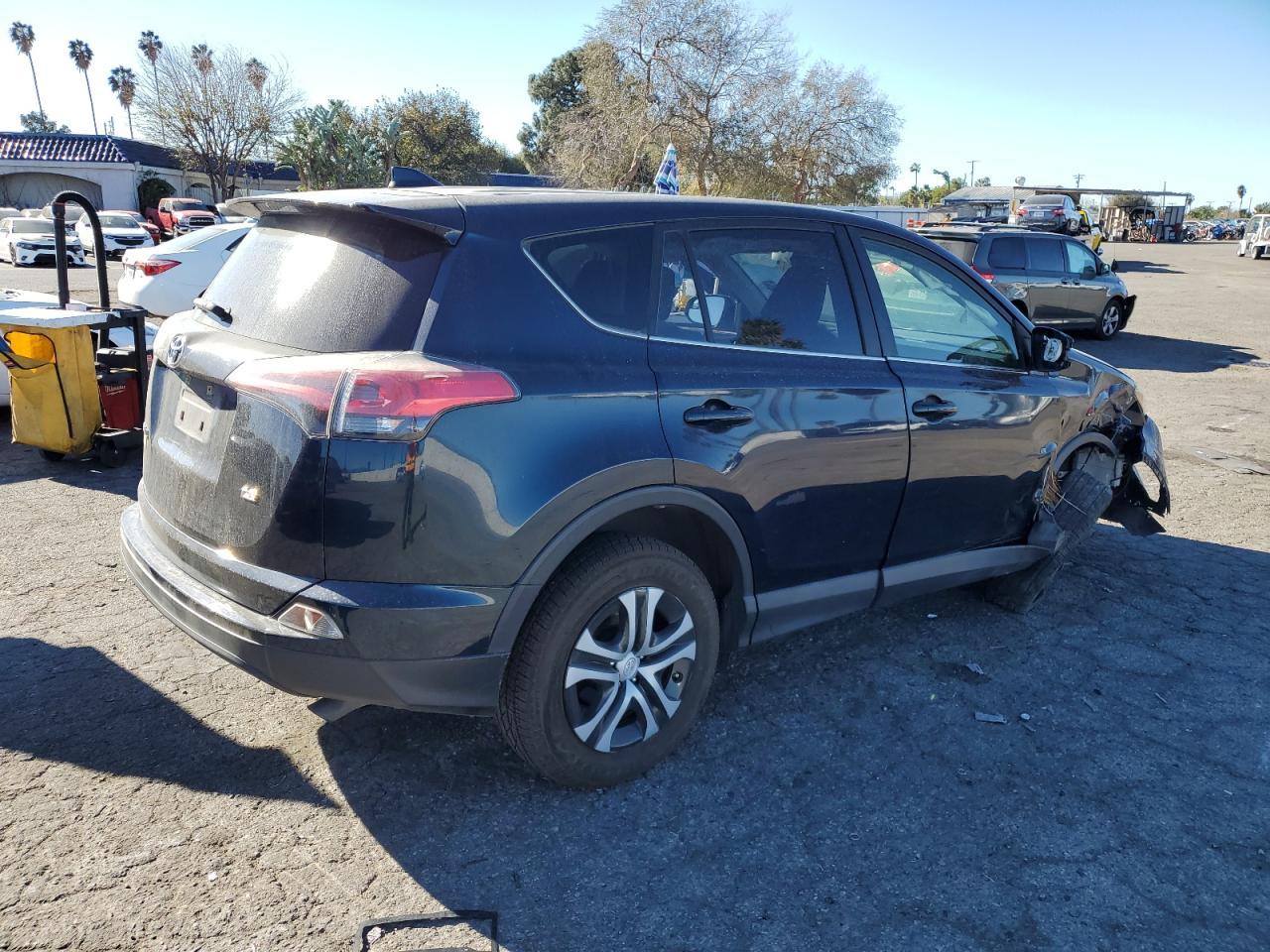 2018 TOYOTA RAV4 LE - Image 3