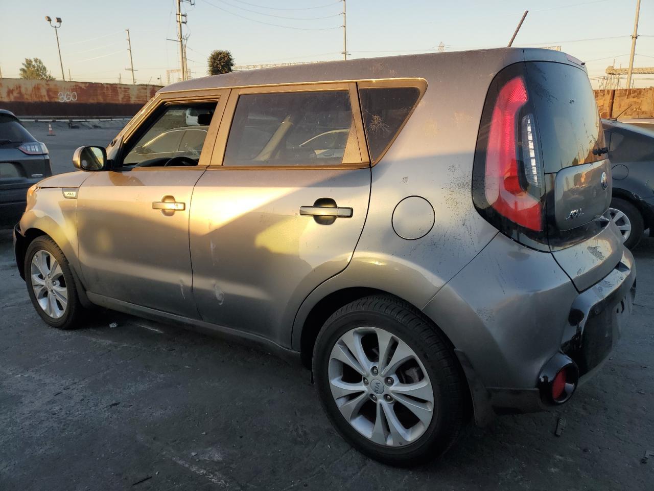 2016 KIA SOUL + - Image 2