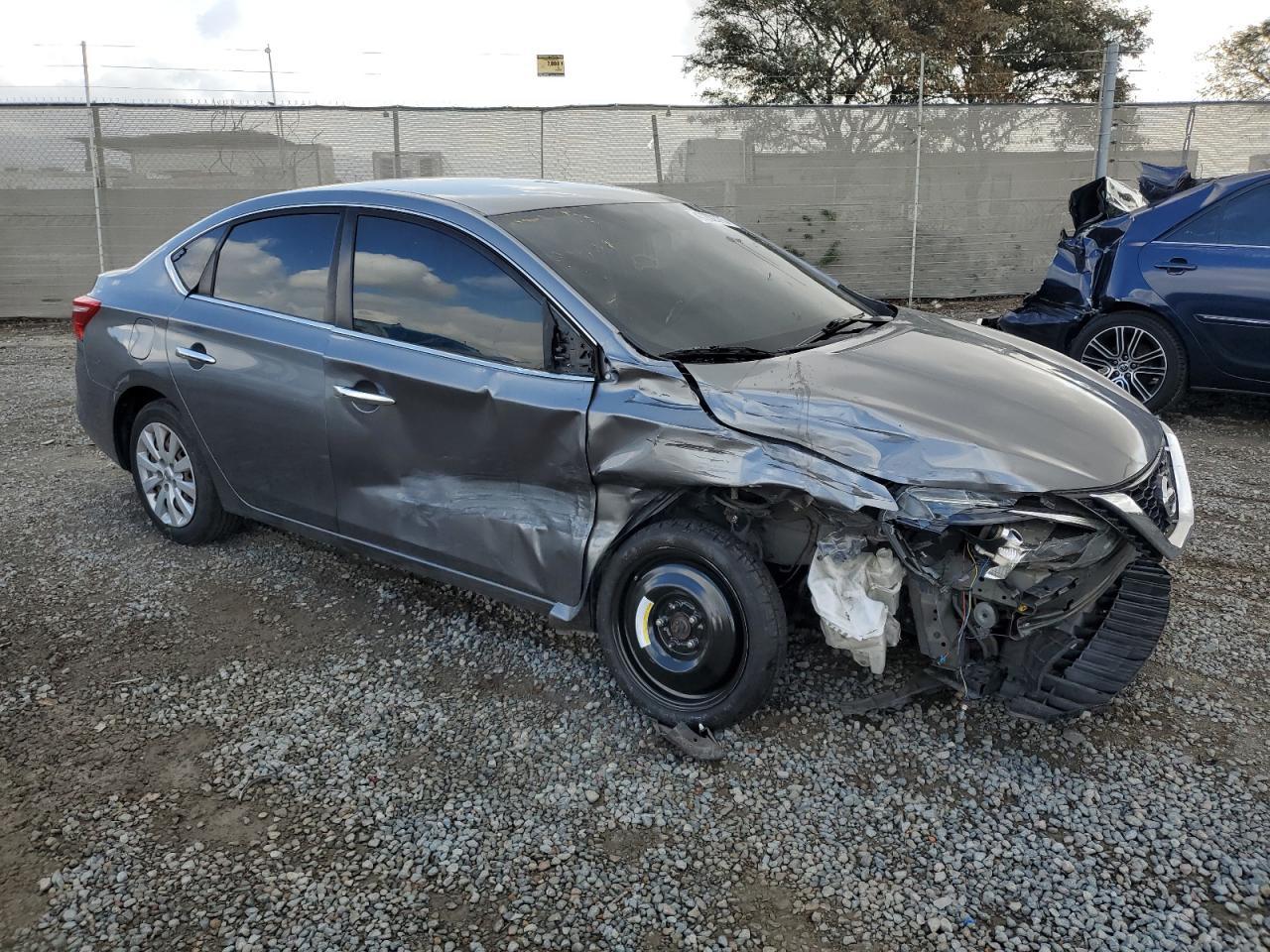2017 NISSAN SENTRA S - Фото 4