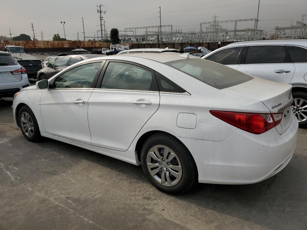 2013 HYUNDAI SONATA GLS - Image 2