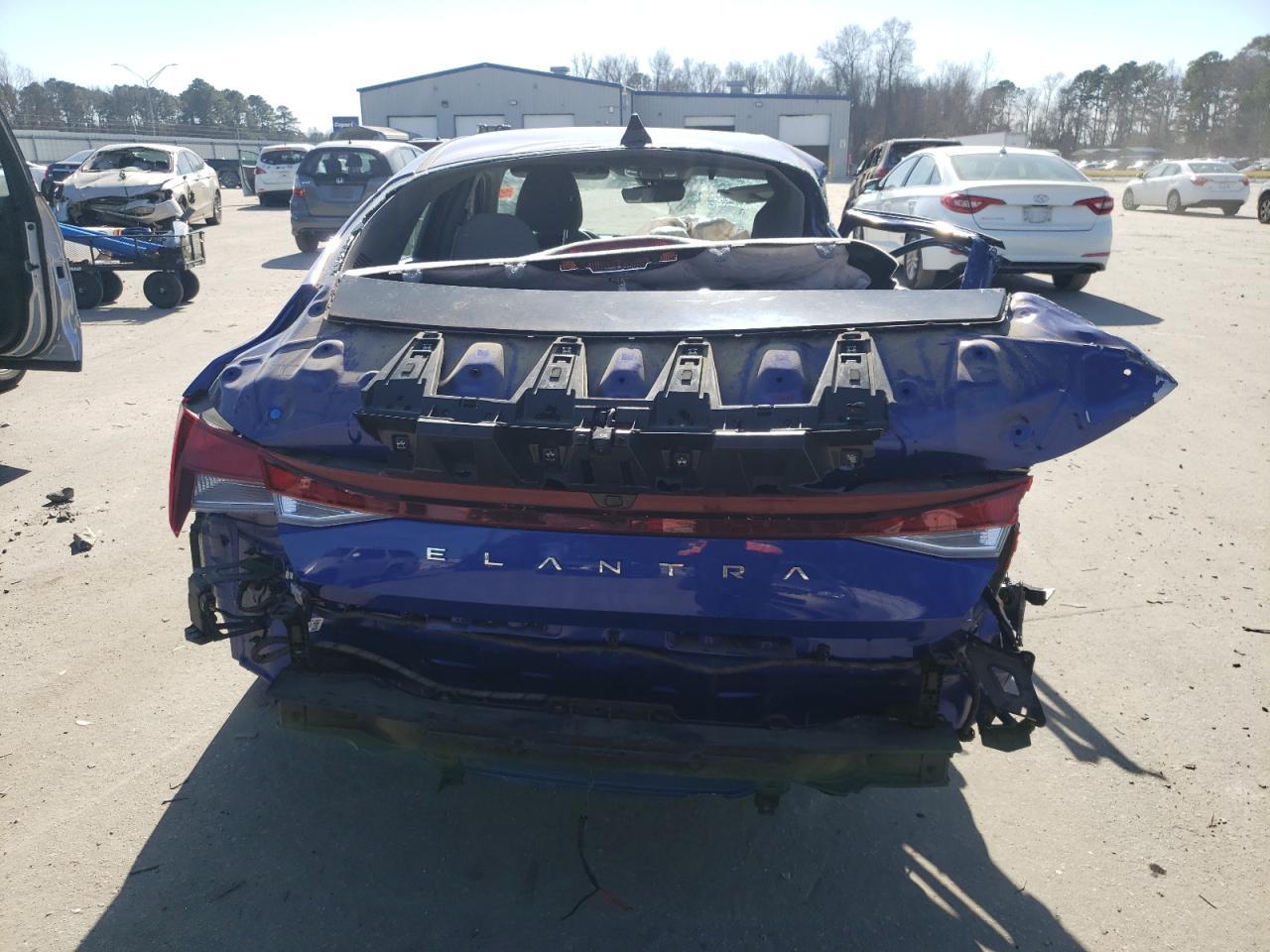2022 HYUNDAI ELANTRA SE - Фото 6