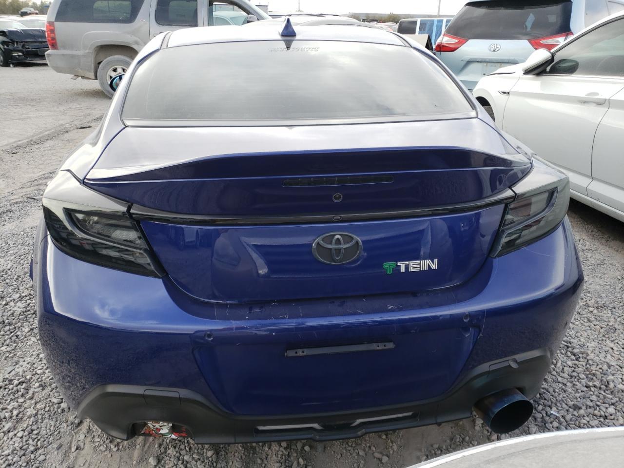 2023 TOYOTA GR 86 PREM - Image 6