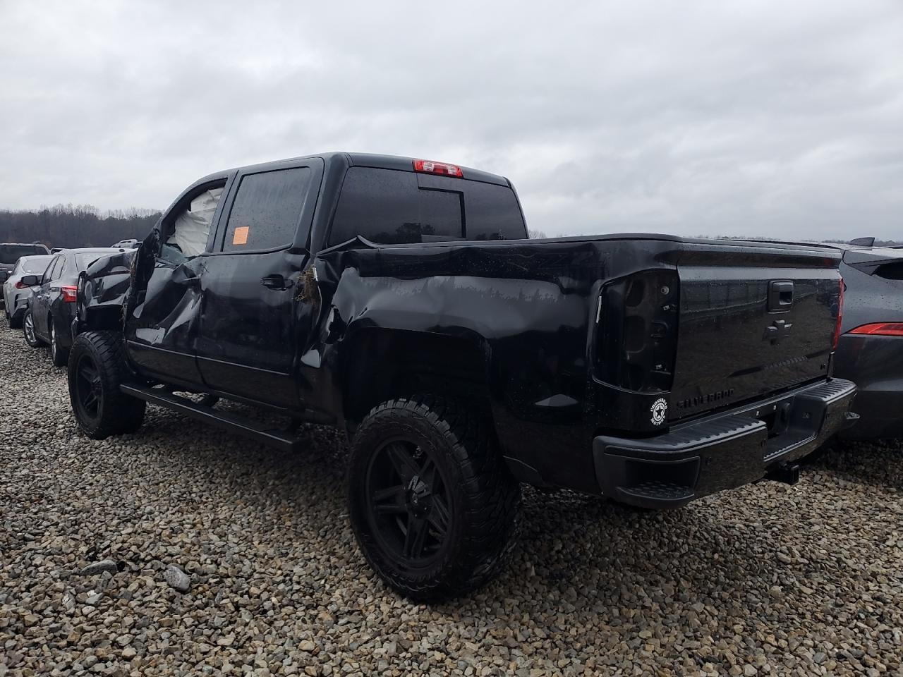 2018 CHEVROLET SILVERADO - Фото 2
