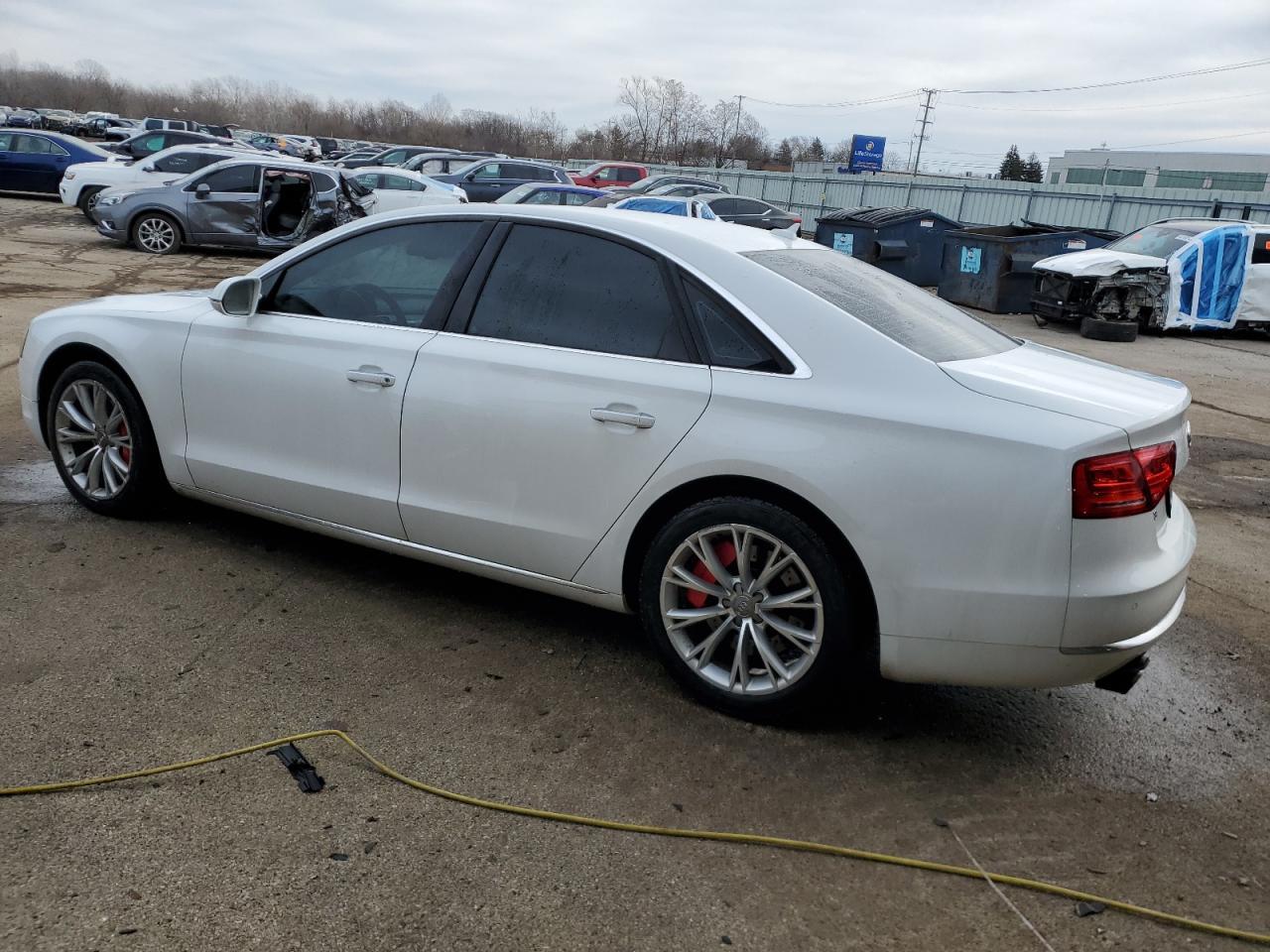 2011 AUDI A8 QUATTRO - Фото 2
