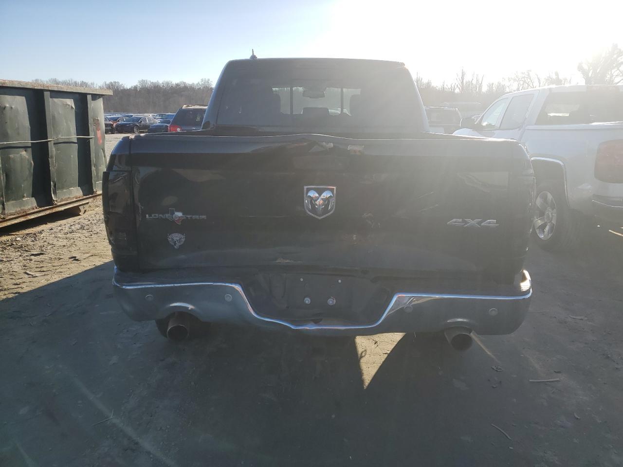 2017 RAM 1500 SLT - Image 6