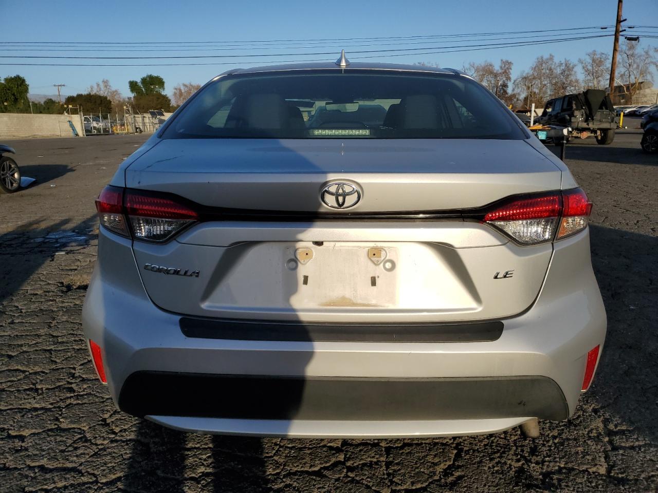 2021 TOYOTA COROLLA LE - Фото 6