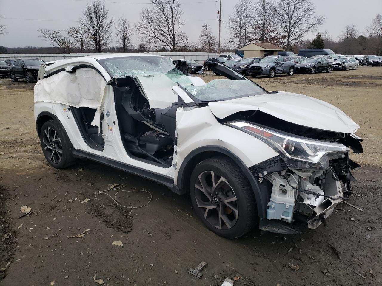 2018 TOYOTA C-HR XLE - Фото 4