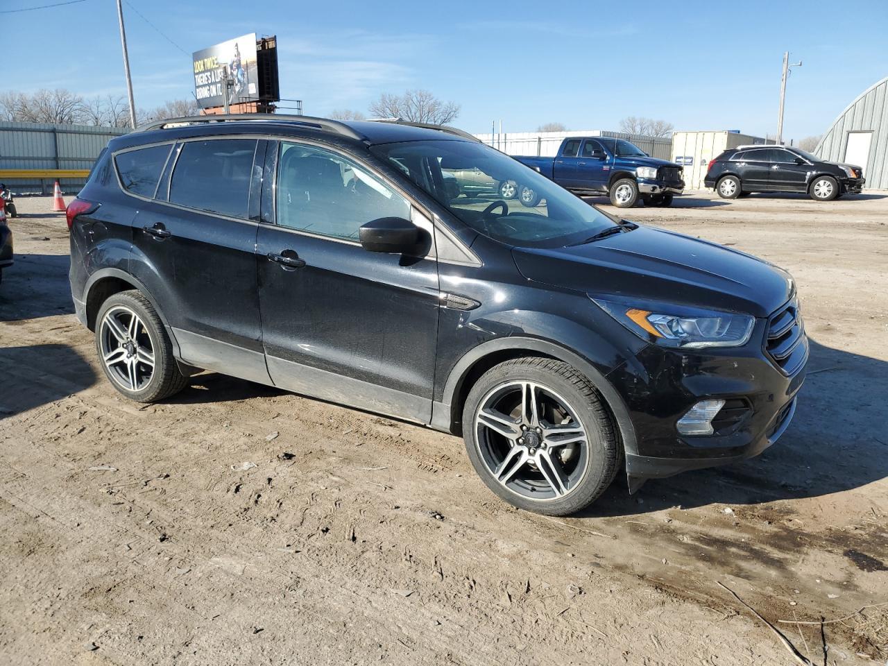 2019 FORD ESCAPE SEL - Image 4