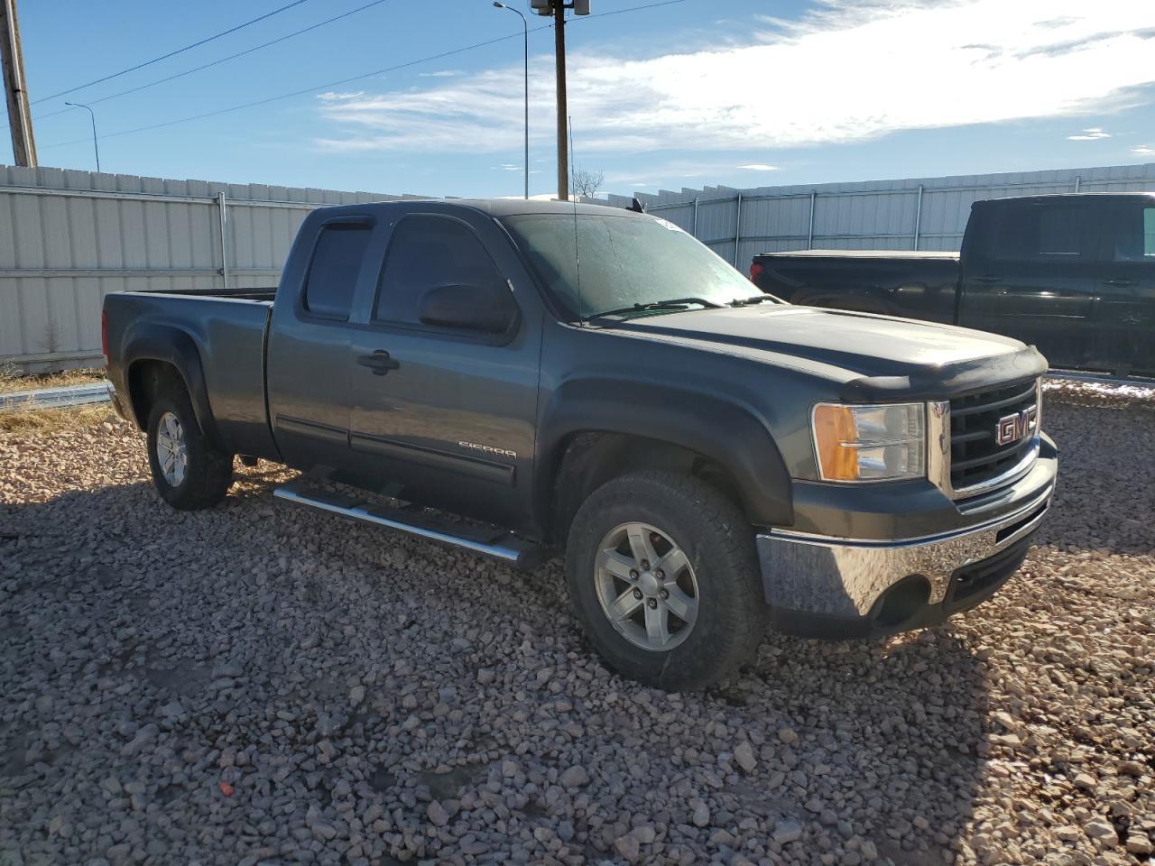 2011 GMC SIERRA K15 - Image 4
