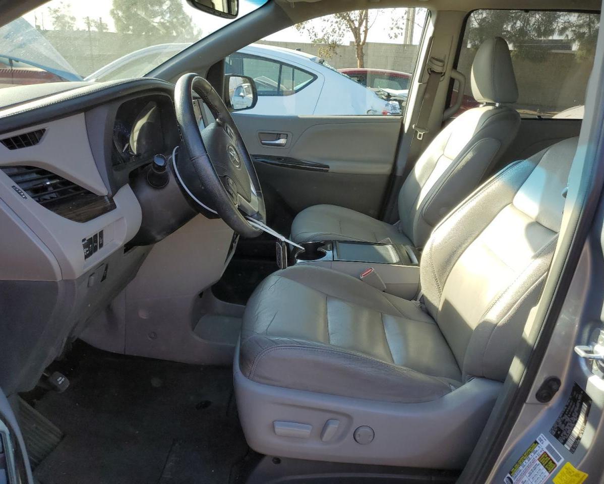 2015 TOYOTA SIENNA XLE - Фото 7