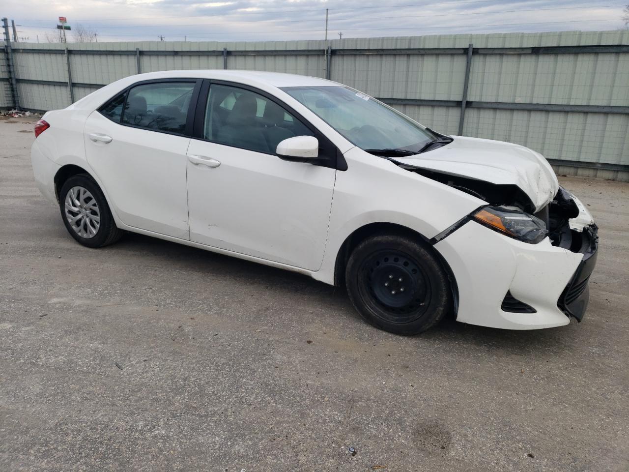 2019 TOYOTA COROLLA L - Image 4