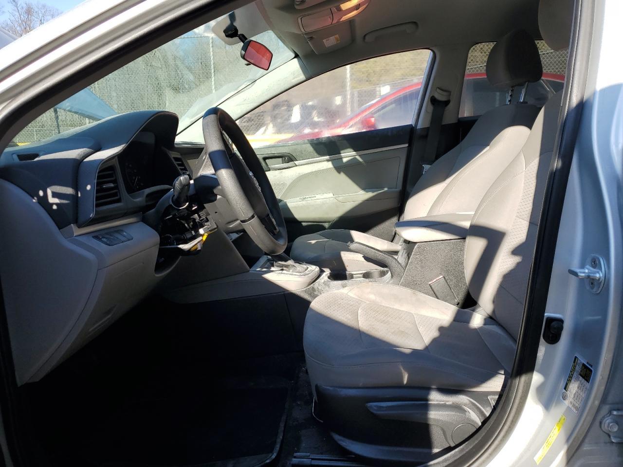 2019 HYUNDAI ELANTRA SE - Фото 7