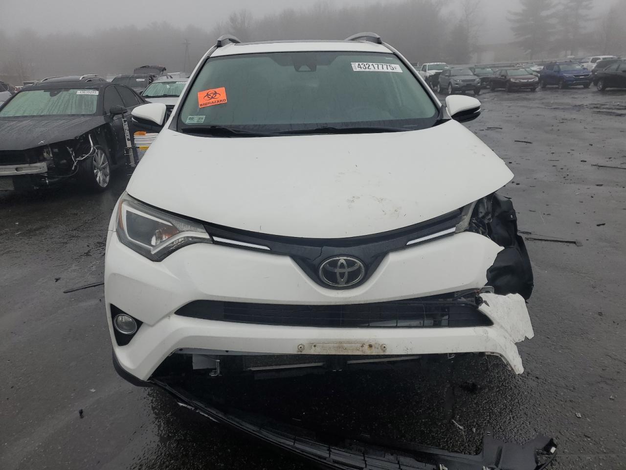 2017 TOYOTA RAV4 XLE - Фото 5