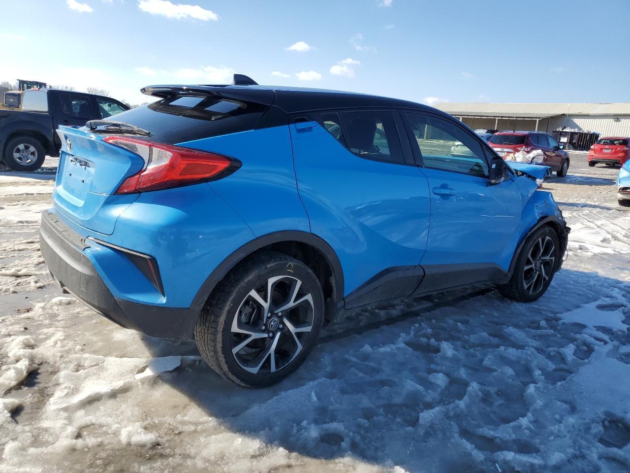 2019 TOYOTA C-HR XLE - Image 3