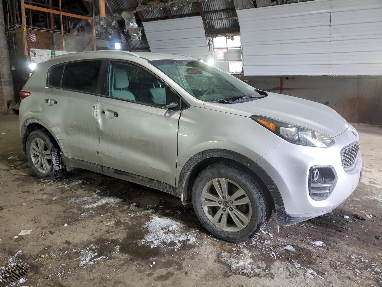 2017 KIA SPORTAGE L - Image 4