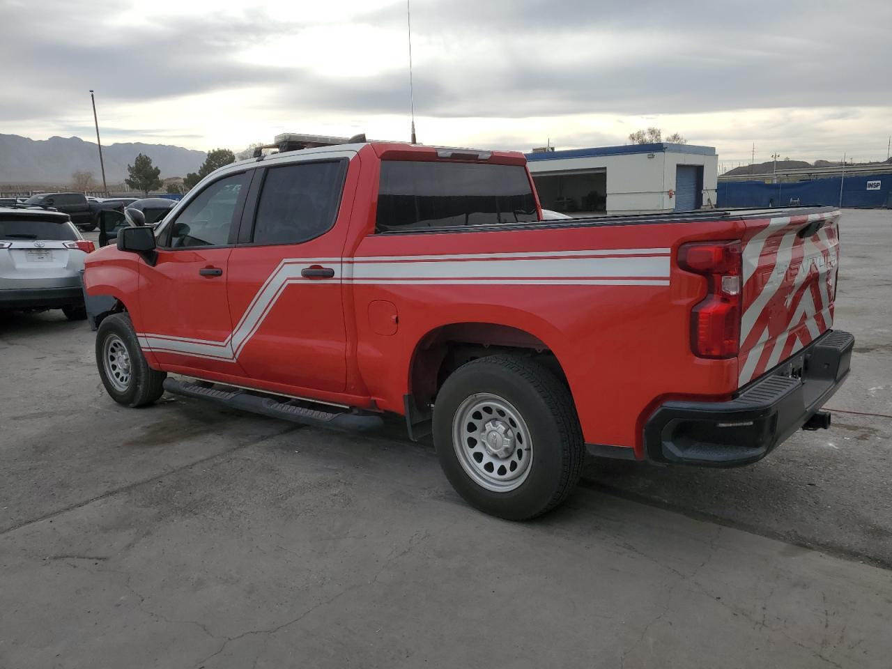 2021 CHEVROLET SILVERADO - Фото 2