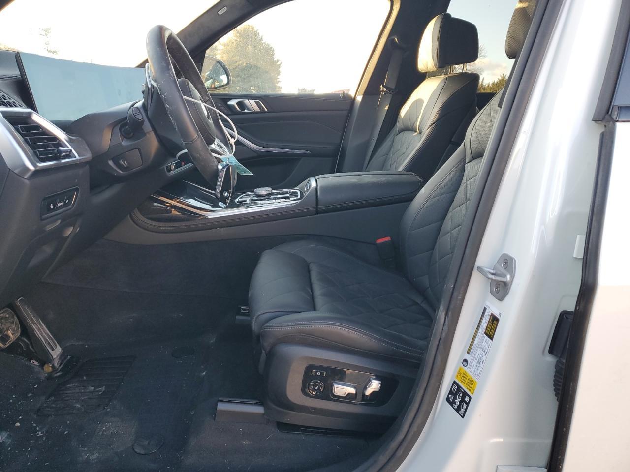 2024 BMW X7 XDRIVE4 - Image 7