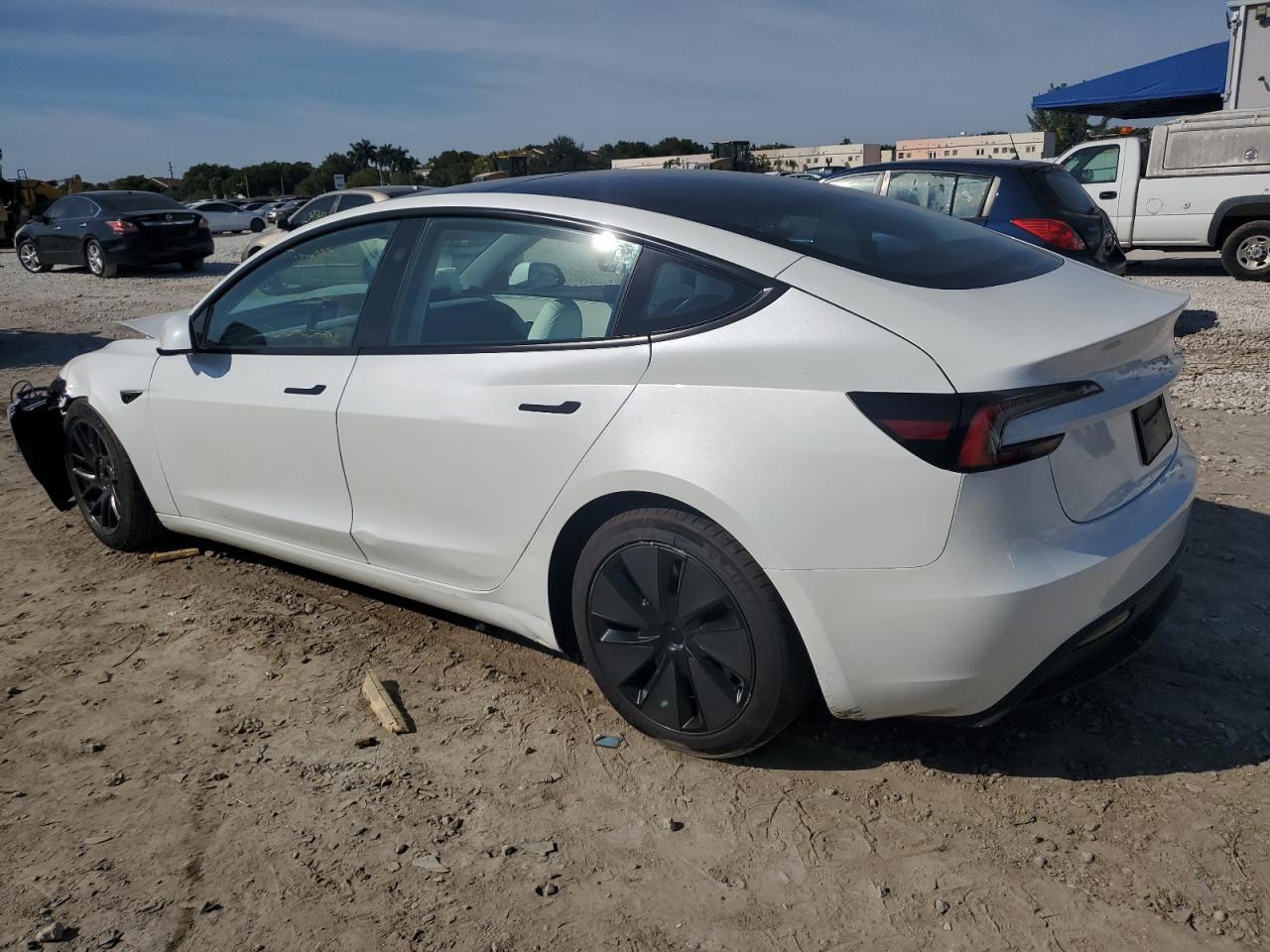 2024 TESLA MODEL 3 - Фото 2