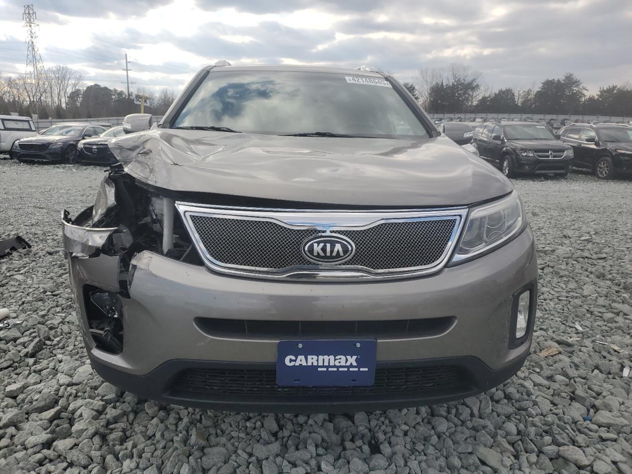 2014 KIA SORENTO LX - Image 5