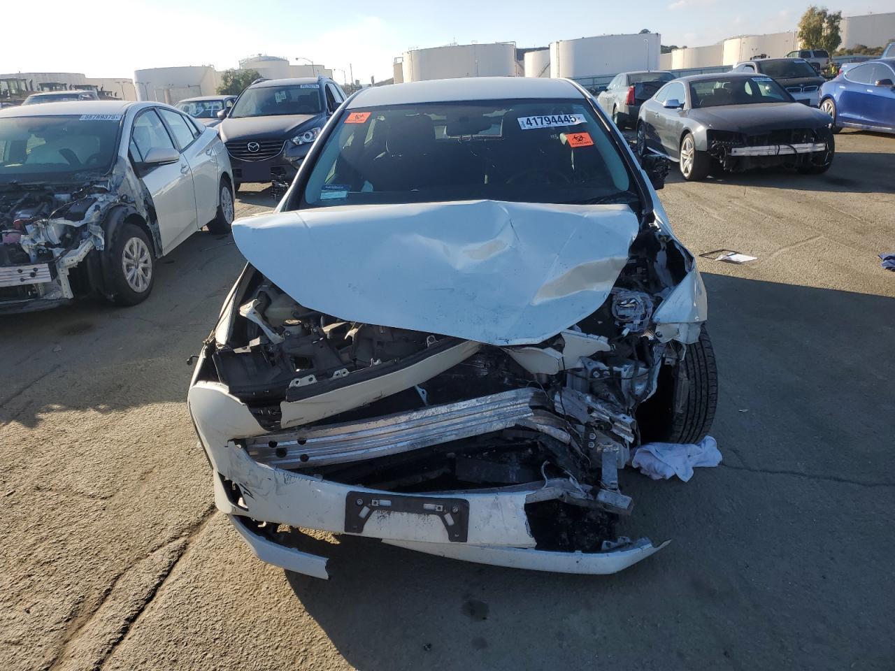 2016 TOYOTA PRIUS - Фото 5