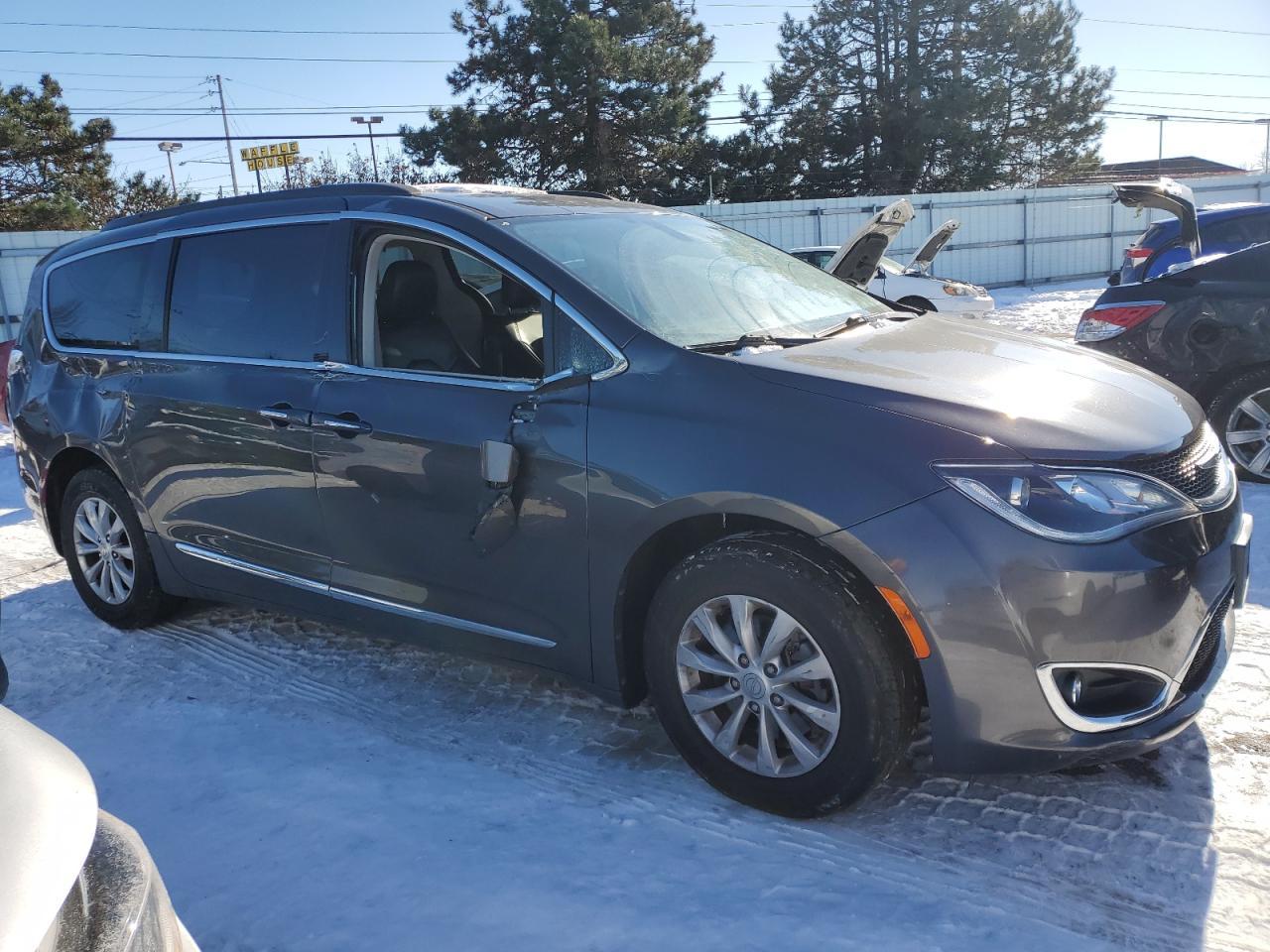 2017 CHRYSLER PACIFICA T - Image 4
