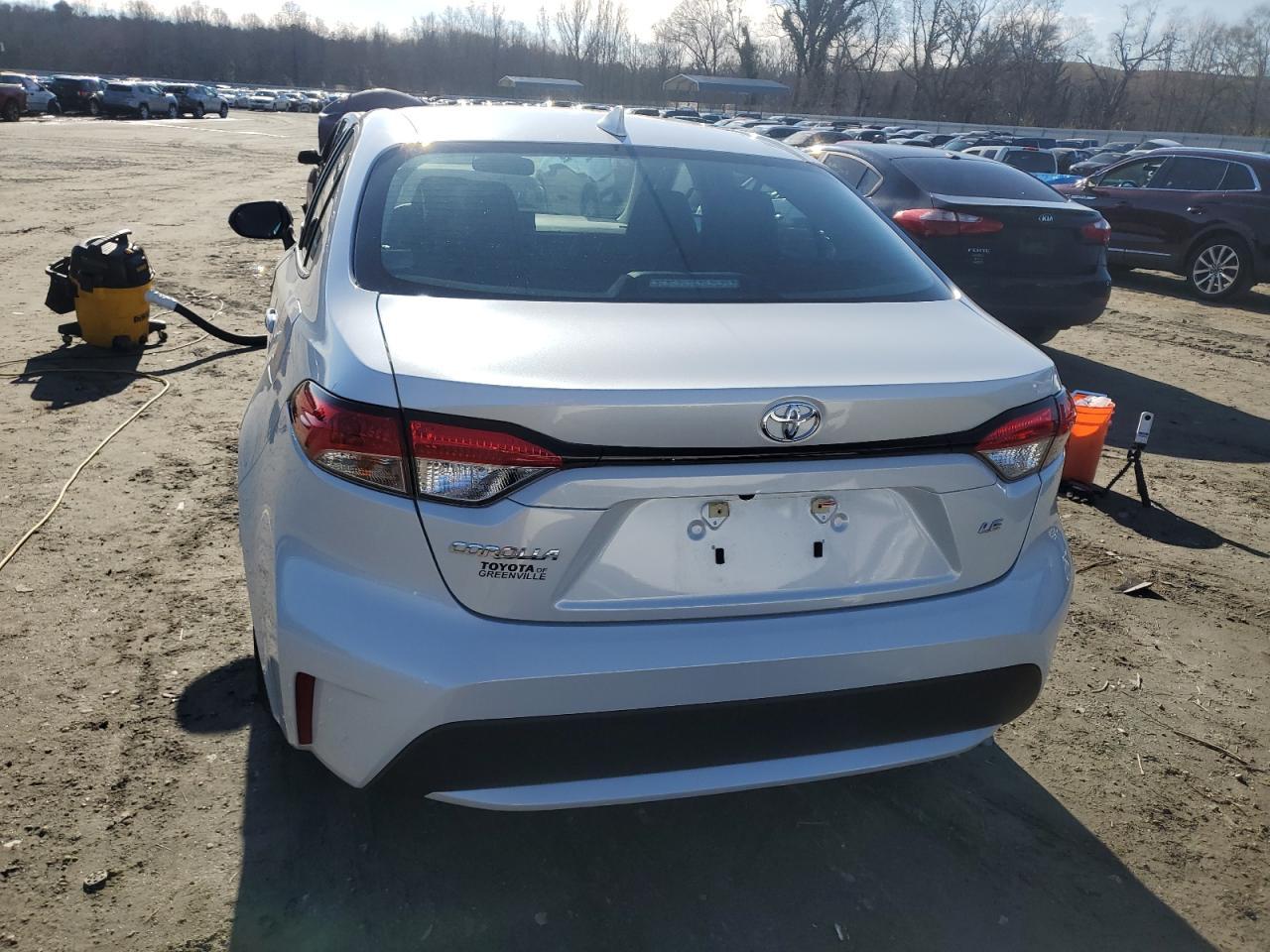 2022 TOYOTA COROLLA LE - Фото 6