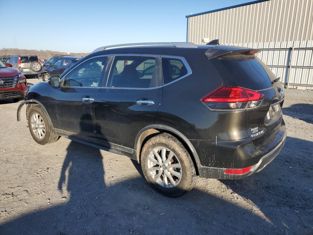 2017 NISSAN ROGUE S - Фото 2