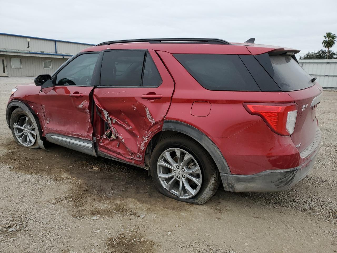 2023 FORD EXPLORER X - Image 2