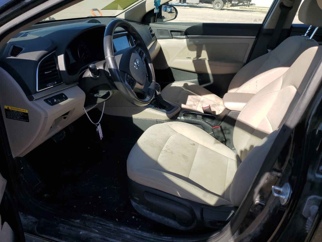 2018 HYUNDAI ELANTRA SE - Image 7