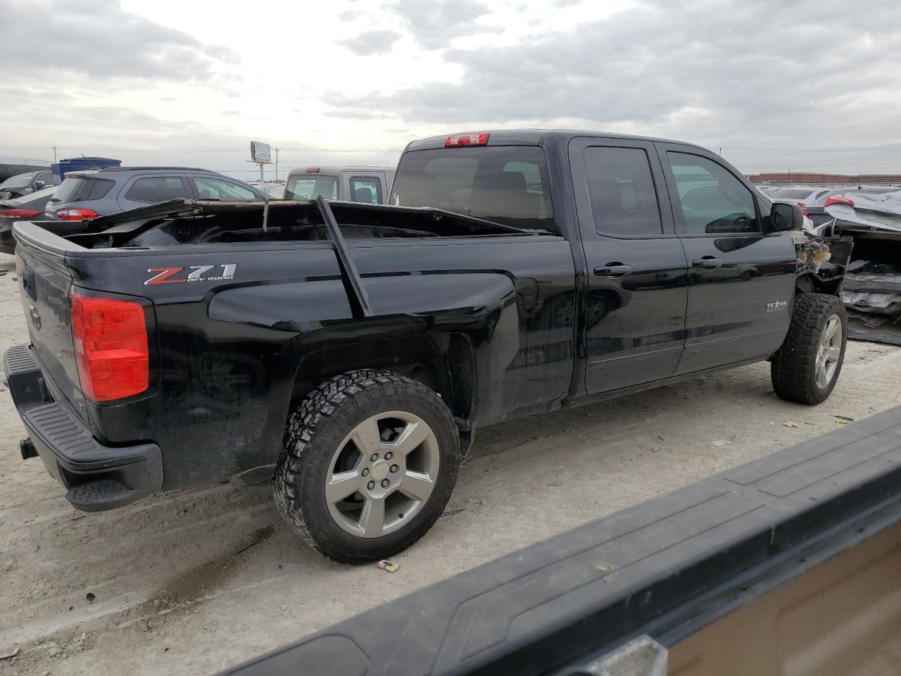 2018 CHEVROLET SILVERADO - Фото 3