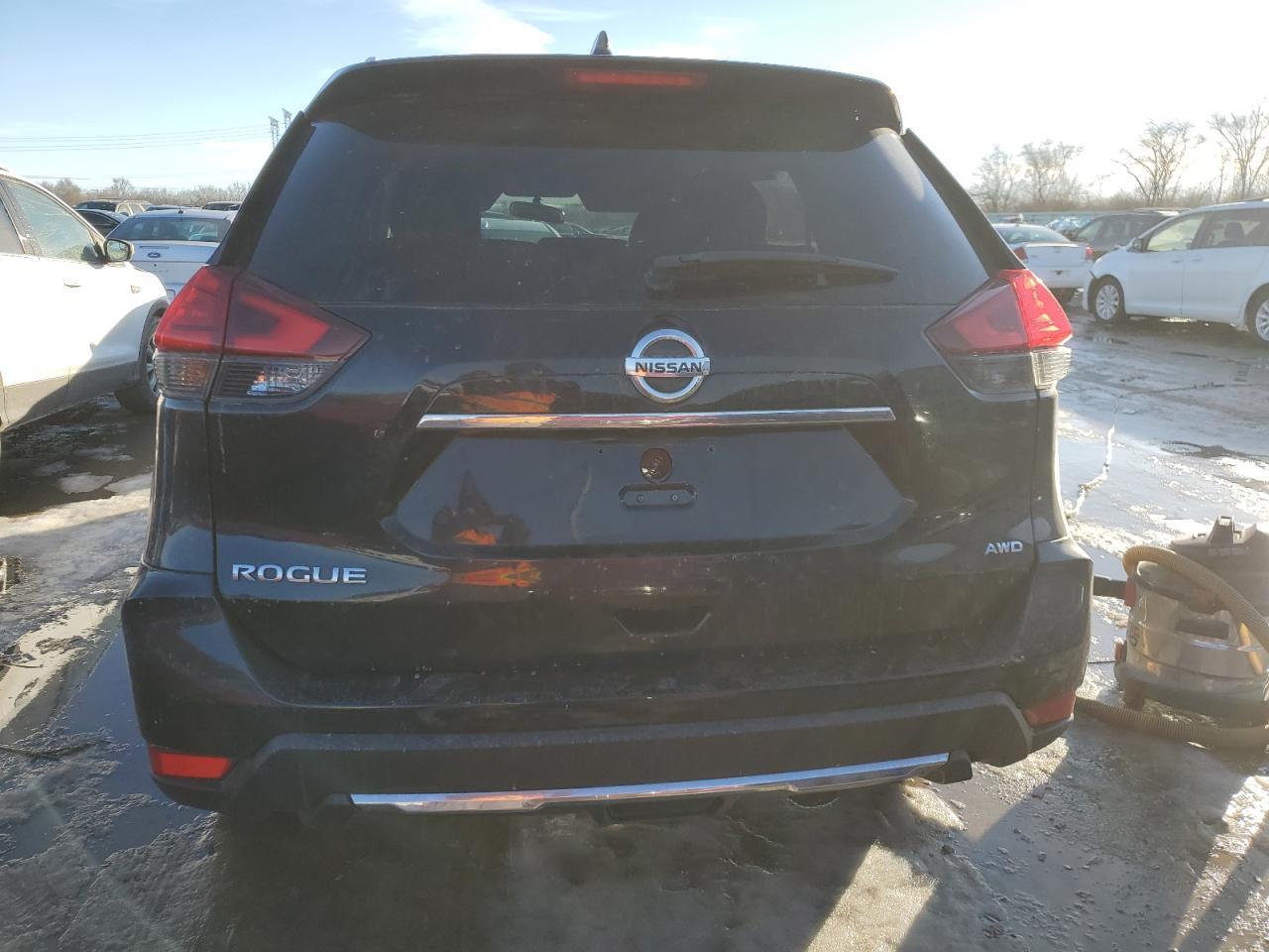 2017 NISSAN ROGUE S - Image 6
