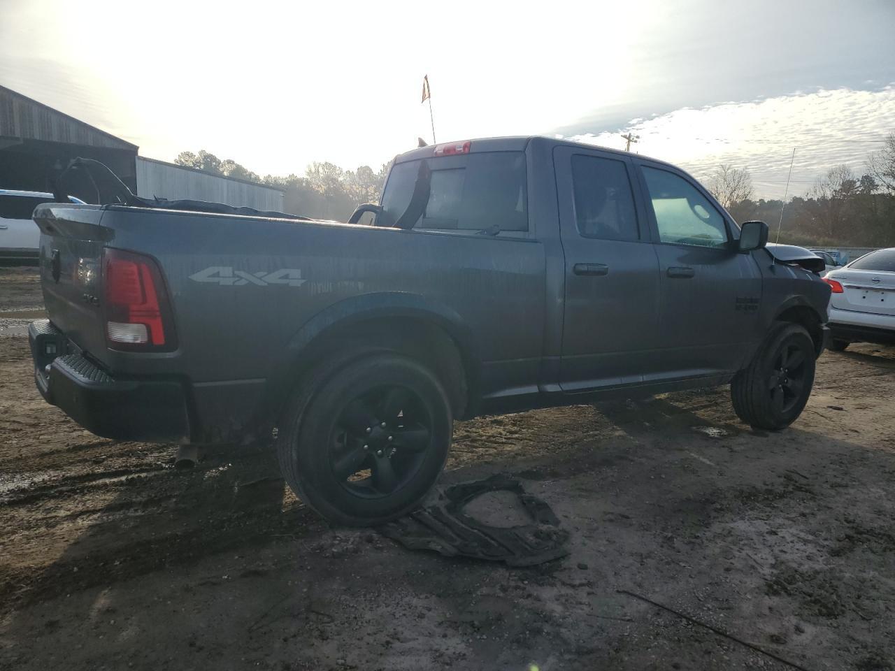 2019 RAM 1500 CLASS - Фото 3