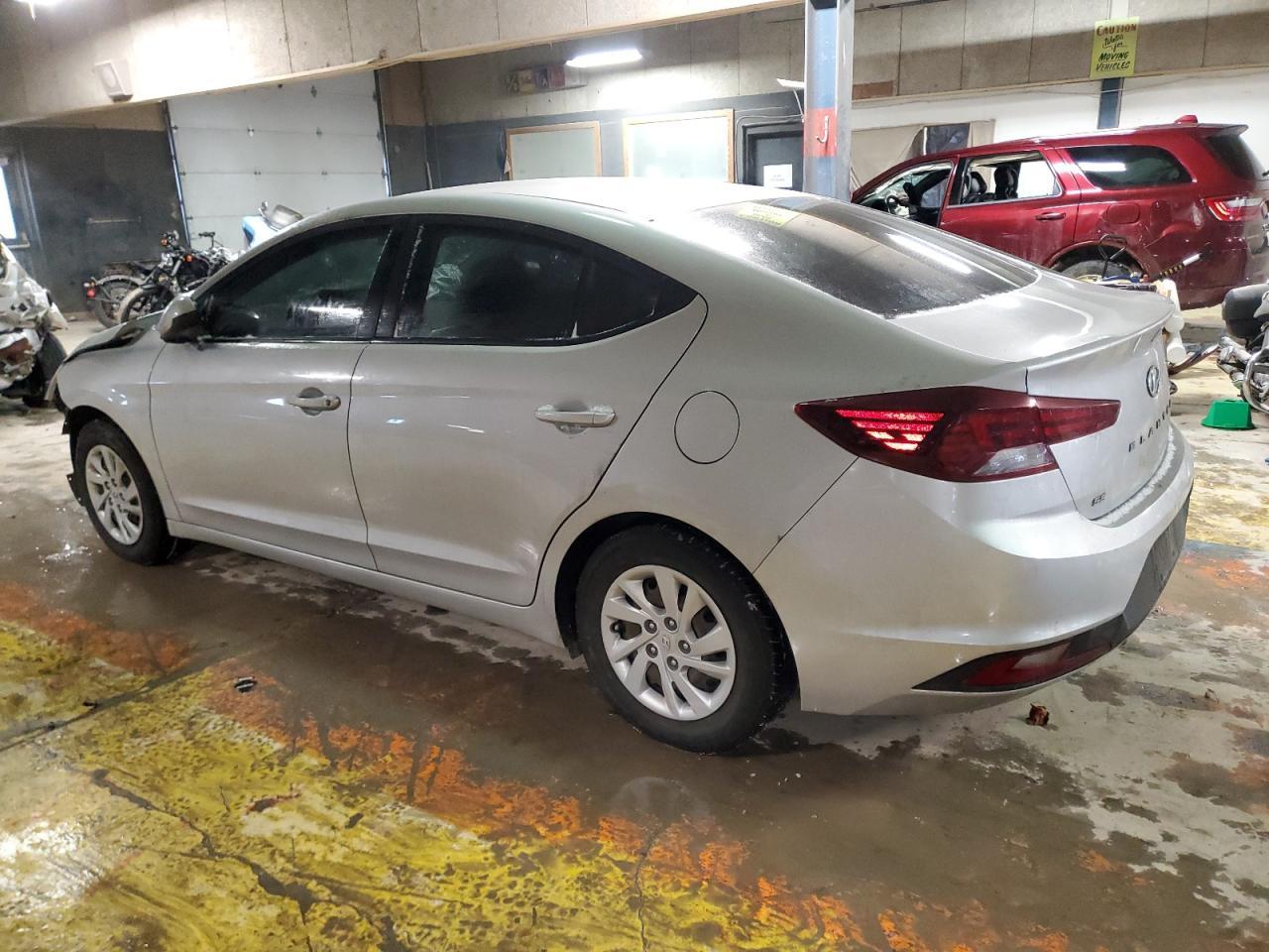 2019 HYUNDAI ELANTRA SE - Фото 2