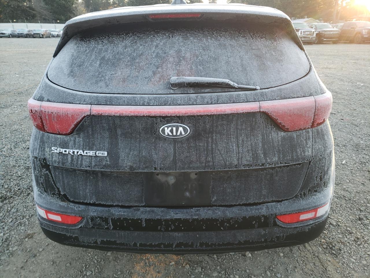 2017 KIA SPORTAGE L - Image 6